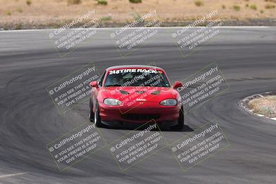 media/Jun-01-2025-CalClub SCCA (Sun) [[eae223c5dd]]/Group 1/Track Event 4/